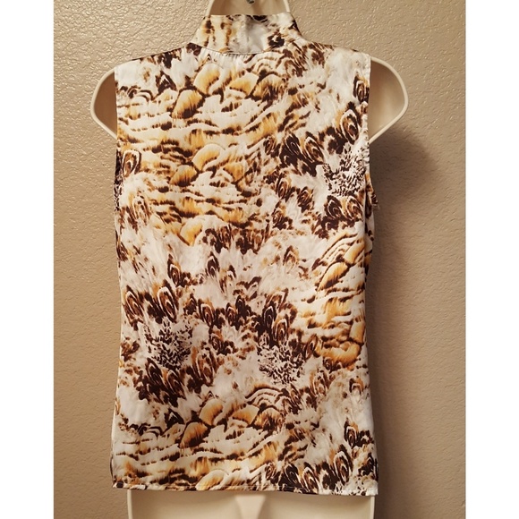 Vince Camuto Animal Print Top - Picture 3 of 4